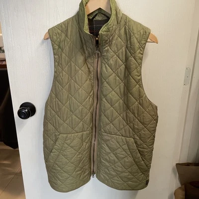 Barbour Green Lightweight Quilted Vest Large Barbour Brand Circle Pull Full zip - Image 1 of 4