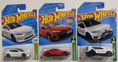 Hot Wheels Tesla~ Audi~ Volvo Green Speed/Ev (Lote de 3) Foto 1 de 4
