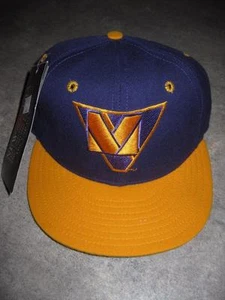 Vintage New Era Minnesota Vikings NFL Dead Stock eng anliegende Mütze Kappe 6 7/8 mit Etikett - Bild 1 von 1