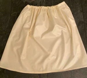 Unterrock Unterwäsche Damen Größe 40, mit Gummiband ,Creme,Polyester,Ungetragen - Bild 1 von 2