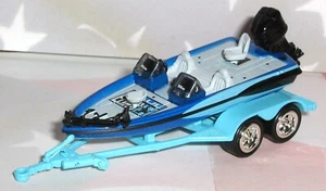 1/64 = BASSIN' USA PAUL ELIAS BASS BOAT & TRAILER / Tandem Tires / FREE SHIPPING - Picture 1 of 5