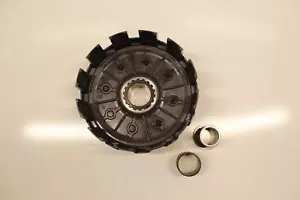 Honda 2009-2012 CR embrague exterior BASKET 22100-MEN-A50 OEM - Imagen 1 de 12