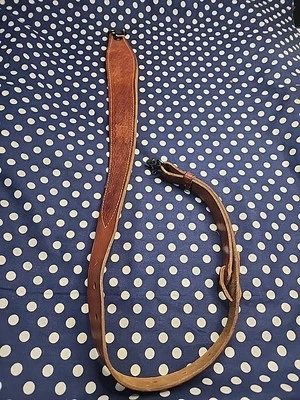 VINTAGE KASSNAR SPAIN TOOLED WHITE STITCHED LEATHER RIFLE SLING WITH SWIVELS  - Image 1 of 4