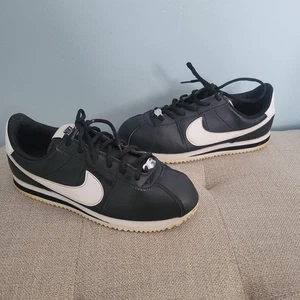 Nike Cortez Basic Leather Boys Size 6Y Black Athletic Running Shoes Sneakers - Picture 1 of 7