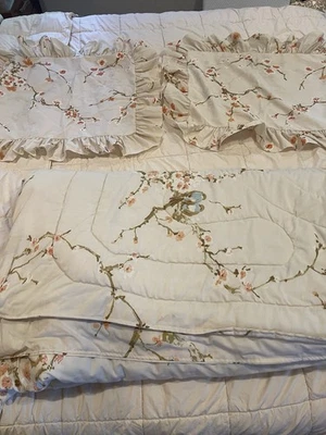 Vtg Springmaid Comforter King Queen Reversible shams Love Birds Floral 87x102 - Image 1 of 4