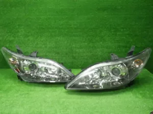 Honda RR1 / 2/3/4 Elysion 2004-2006 headlight left and right set HID - Picture 1 of 6