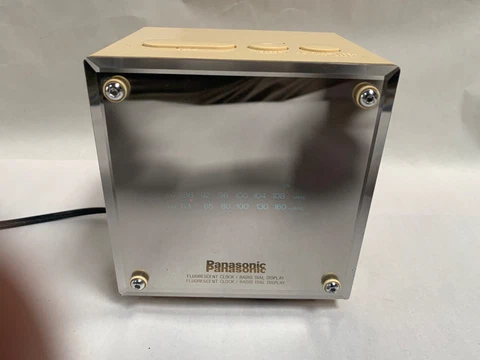 Vtg Panasonic Model RC-58 Fluorescent Digital Clock Radio Cube Mirror Front (A8) Cover