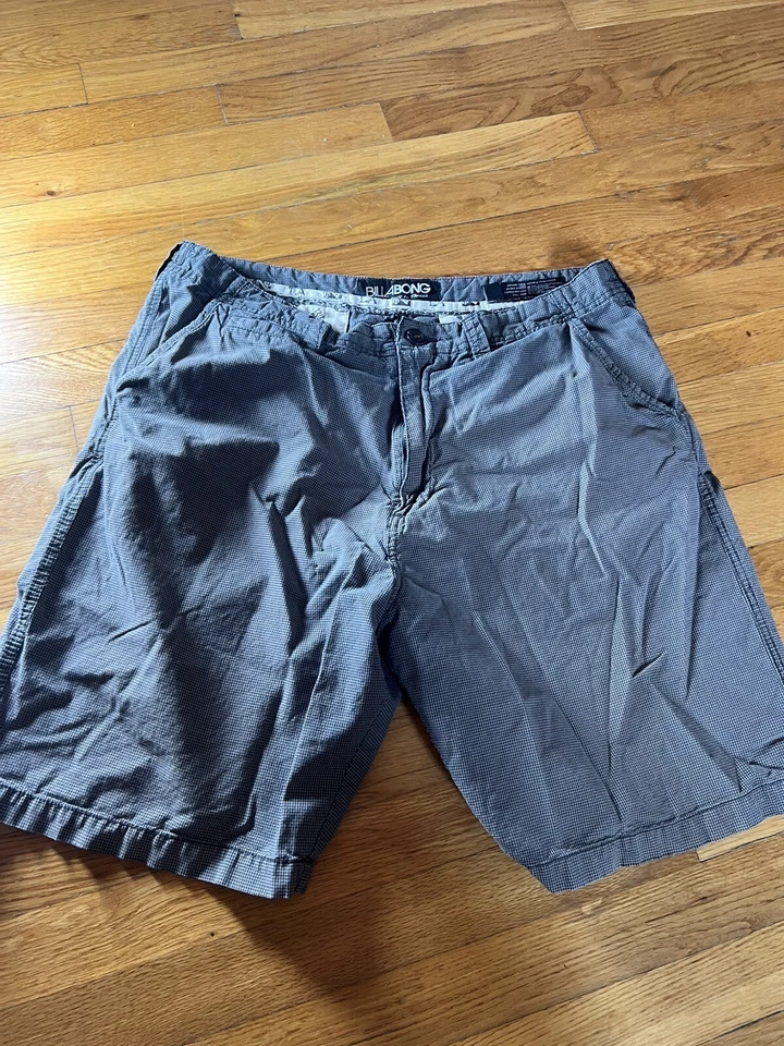 Pantalones Cortos Billabong Para Hombre 36 Surf Playa Patín Gris Cuadros Foto 1 de 4
