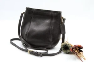 Coach Vintage Small Framed Pouch Crossbody Black Clamshell Leather 9990 - Picture 1 of 14