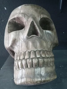 WOODEN SKULL = HAND CARVED GUATEMALAN FOLK ART - Picture 1 of 7