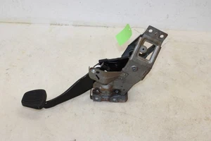 2010-2015 Chevrolet Camaro M/T Brake Pedal OEM LQ85 - Picture 1 of 7