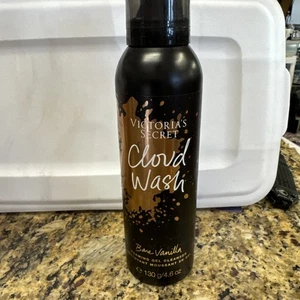Victoria's Secret Cloud Body Wash Gel Schiumogeno Detergente 4,6 oz - VANIGLIA NUDA - Nuovo - Foto 1 di 3