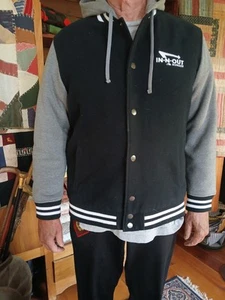 “IN-N-OUT BURGER” Faux Wool 94% Polyester Letterman Style Large Hooded Jacket. - Picture 1 of 6