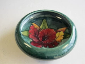 Colorful Old Moorcroft England Dainty Floral Decorated Art Pottery Bowl - Picture 1 of 4
