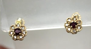 Signed 14k Yellow Gold FLOWER DESIGN RUBY & DIAMOND CLUSTER EARRINGS - Picture 1 of 13