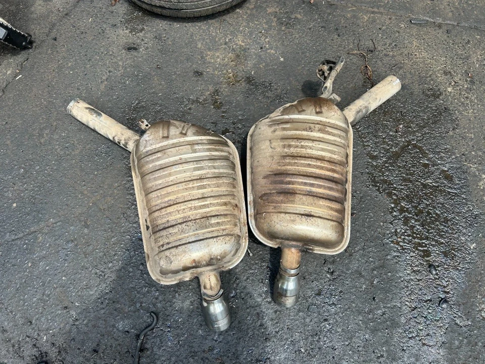 宝马原始设备制造商 E39 740I 94-00 套装后背左右出口消声器 带尖头 — 第 1/4 张图片