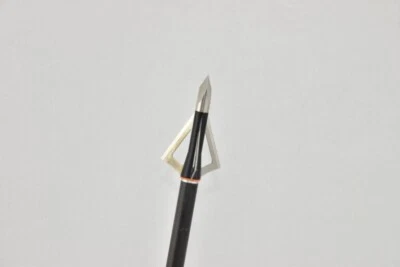 WASP Hammer 3 Blade Fixed Broadhead 3 pack with 6 Extra Blades Included - Image 1 of 3