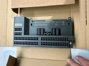 Siemens Simatic 6ES7 193-1CL10-0XA0 Terminalblock - Bild 1 von 3