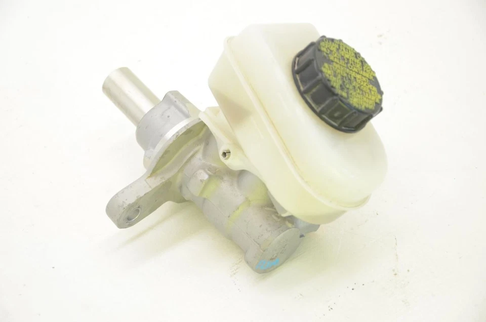 06-15 Cilindro maestro de freno Mazda Mx-5 Miata NC 0204223446 Foto 1 de 4