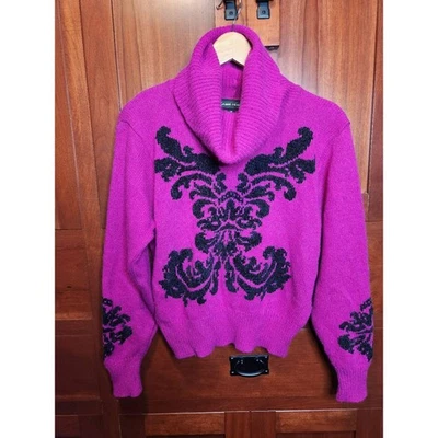 Suéter Jeanne Pierre Cuello Capucha Fucsia Negro Barroco Mujer Talla Mediana De Colección Foto 1 de 4