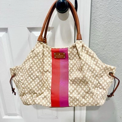 KATE SPADE NEW YORK Beige Clásico Stevie Bolso de Mano Cartera/Pañal Bolso de Hombro Foto 1 de 4