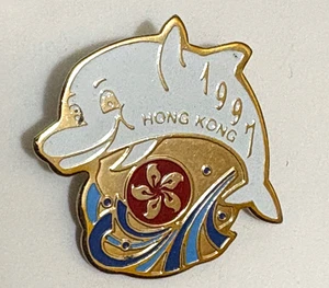 Rare 1997 Hong Kong Handover Memorial Dolphin Gold Tone Enamel Lapel Pin Badge - Picture 1 of 2