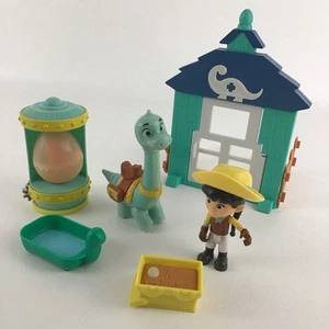 Dino Ranch Hatchery Playset Dino Riding Adventure Action Pack Min & Clover Toy - Picture 1 of 10