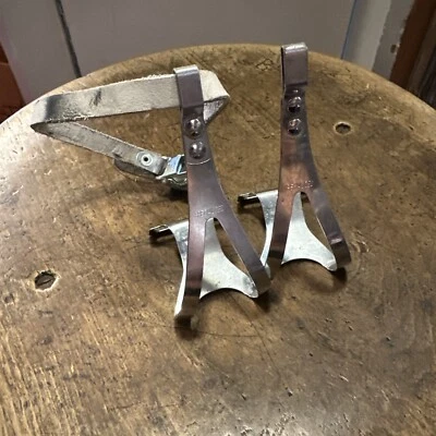 Pinzas para puntera de bicicleta de carretera especializadas hechas en Italia una correa de cuero AFA Foto 1 de 4