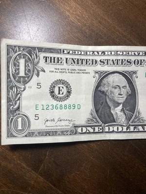 E12368889D : Chunky Ascending Ladder $1 One Dollar Bill 💵 - Triple 888- Rare - Image 1 of 4