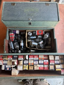 Raytheon Television Radio Repairman Vacuum Tube Caddy Storage Case Full Of Tubes - Picture 1 of 13