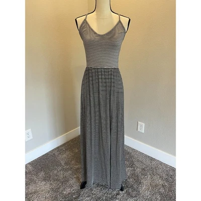 Maxi Vestido Finn & Clover Negro Blanco Rayas Jersey Tejido Encaje Espalda Grande Nuevo con Etiquetas Foto 1 de 4