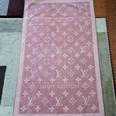 Louis Vuitton Monogram Large Beach Towel Pink 84.5x140cm From Japan - Image 1 of 4