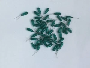 Mini Glühlämpchen in Grün T1 1/4 12V 65mA 10 Stück Ø4,1mm. X 11mm. - Bild 1 von 2