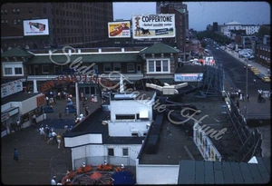 Atlantic City Steeplechase Pier Signs Rides People 35 mm Diapositiva Años 60 Kodachrome - Imagen 1 de 3