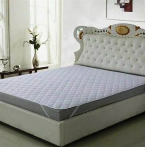 Fitted waterproof mattress protector - Picture 1 of 2
