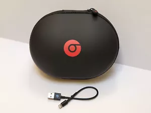 Beats SOLO Pro Headphones Hard Carrying Case/Pouch plus 8" SHORT USB Lightning - Picture 1 of 5