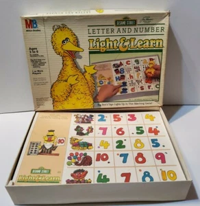 Luz de calle Sésamo vintage y aprender letra y número completo en caja 1986 - Imagen 1 de 3