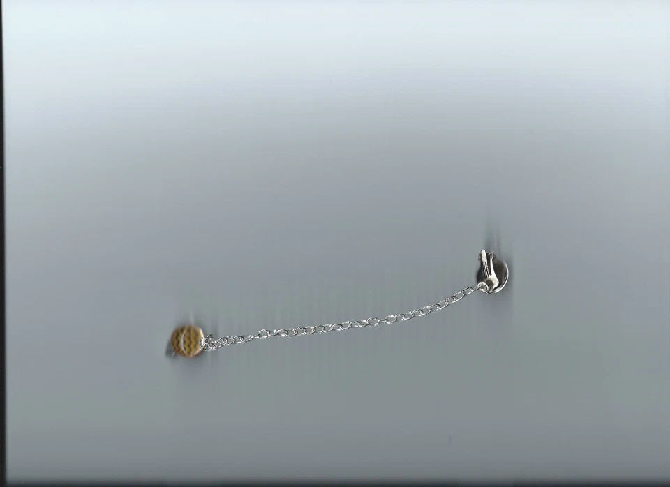 Scarf Shawl Clip Yellow Gold Zig Zag Silver Toned Chain Antique Style - Imagem 1 de 1