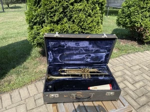 Rare 1972 C.G. Conn 61B Super Connstellation Brass Trumpet With Original Case !! - Picture 1 of 21