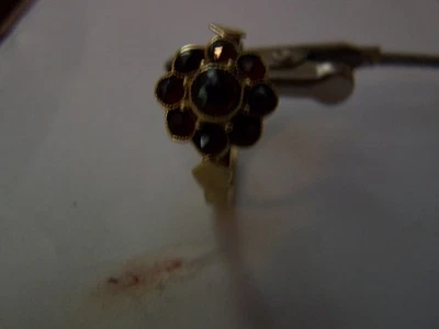 goldring Damen 14 Kt.m. 9 Granaten oder Spinelle - Bild 1 von 4