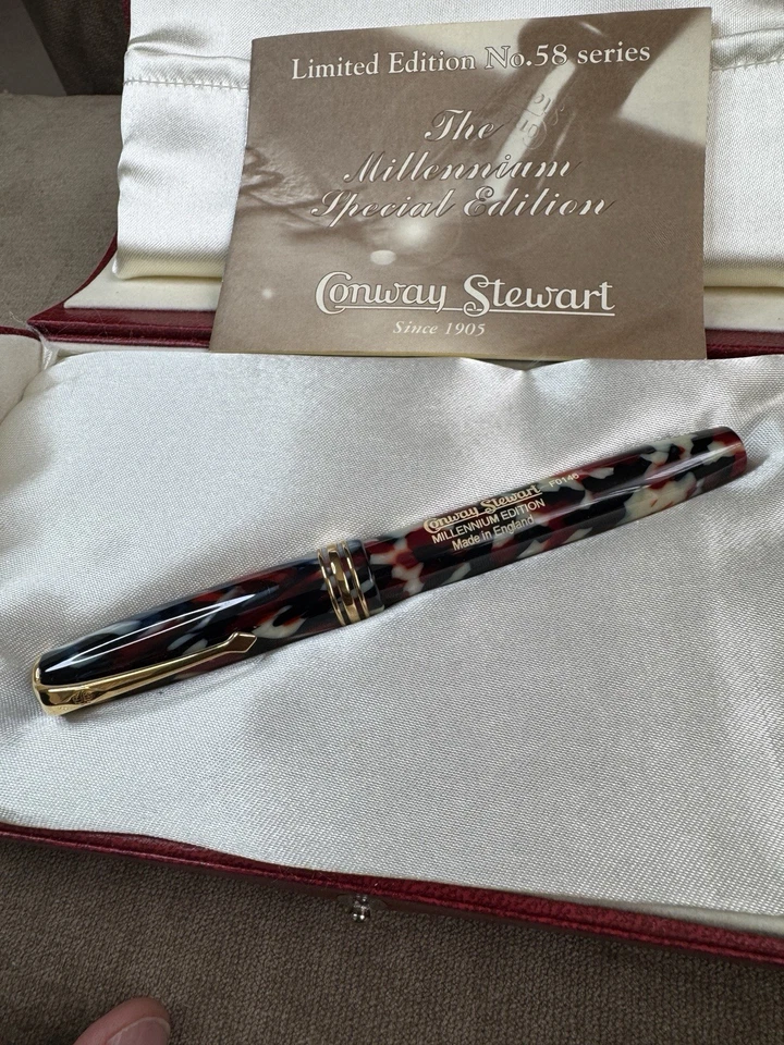 Pluma Conway Stewart "Millenium" Serie 58 Edición Especial Casein Foun'tn Sin Entintar Foto 1 de 4