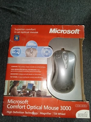 NEW  Microsoft Comfort Optical Mouse 3000 Wired Mouse   Tilt wheel - Image 1 of 2
