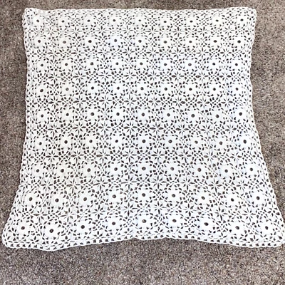 Crocheted Floral Table cloth Handmade Vintage - Image 1 of 4