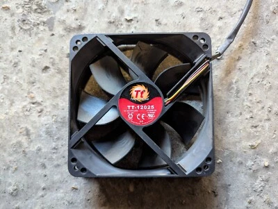 Thermaltake PC Case FAN - 120mm : Quality brushless fan : Model TT-12025 - Image 1 of 2