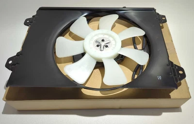 New OEM Genuine Mitsubishi Radiator Fan 1998-2003 RVR Chariot Grandis MR460933 - Image 1 of 4