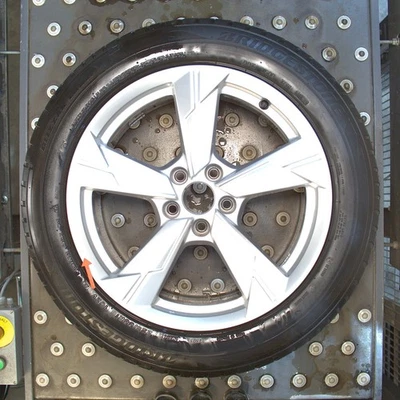 Original Audi A6 4K Winterkompletträder Bridgestone 225/55 R18 102V - Bild 1 von 4