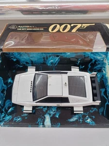 Direct from Japan 1/18 scale car AUTOart model number: 007 Lotus ESPRIT  - Picture 1 of 10
