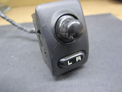 INTERRUPTOR DE ESPEJO RETROVISOR PUERTA ELÉCTRICO NISSAN ALTIMA 93-94 1993-1994 con CONECTOR ARNÉS Foto 1 de 3