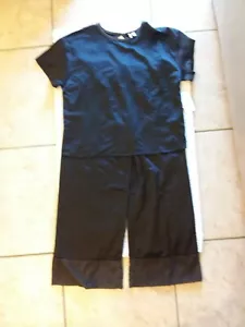 Nordstrom Black Satin Gray Velvet 2 Piece Short Sleeved Pajama Set Size Small - Picture 1 of 11