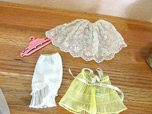 Vintage Barbie Clothes with Labels - 60s - Picture 1 of 6